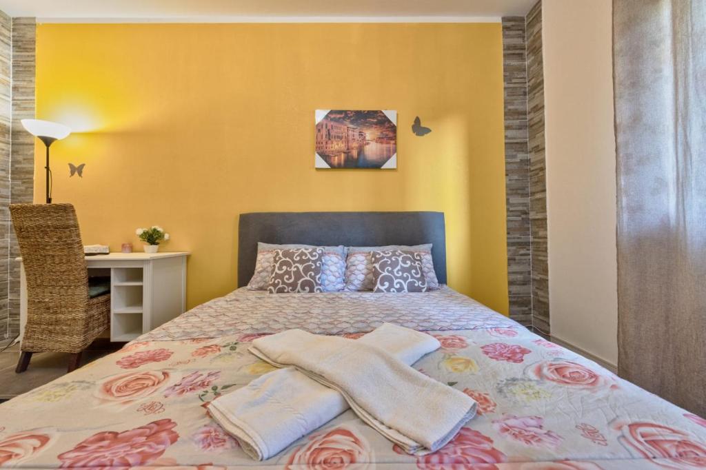 Room-4